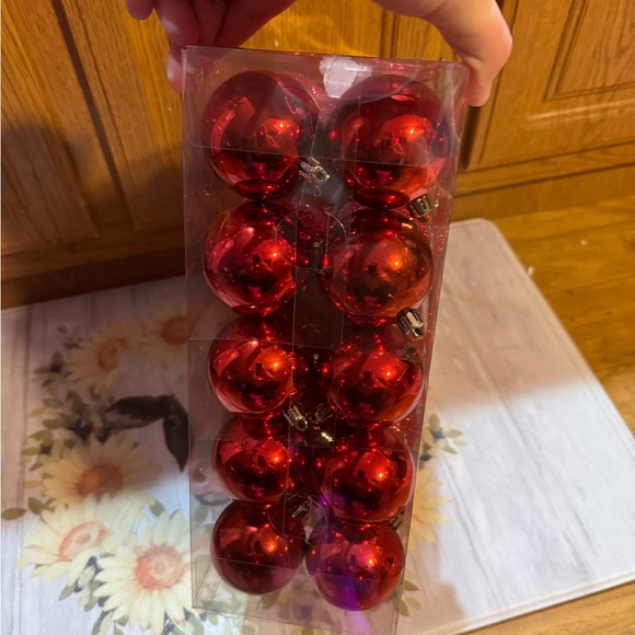 50 Count Hobby Lobby Christmas Tree Red & Glitter Ornament Balls Shatter Proof - Picture 2 of 2